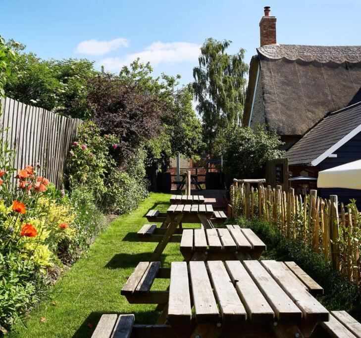 Dawn At The Sun Inn Felmersham, Our Signature Duplex Suite Sharnbrook Exterior photo